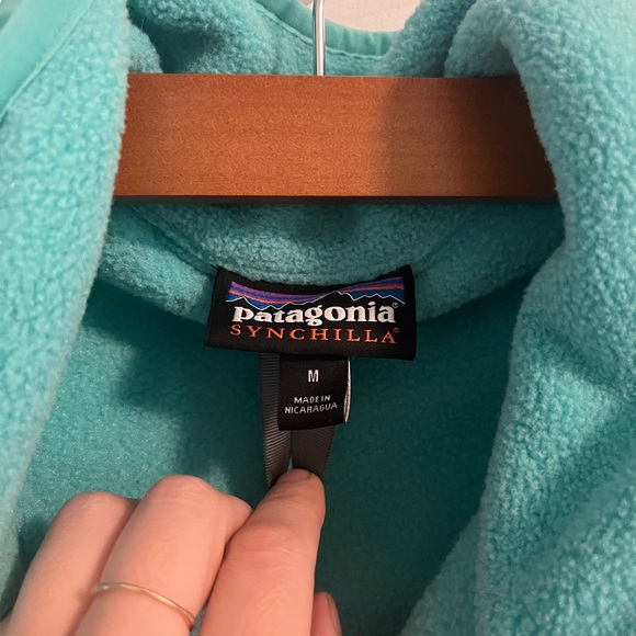 Like new Women’s Patagonia Synchilla Fleece Jacket - Picture 3 of 5